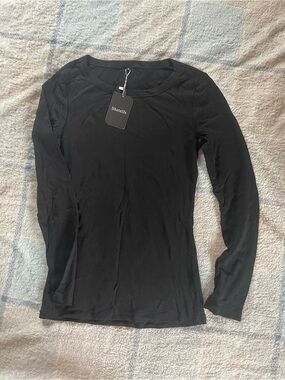 Women's Black Long Sleeve Crew Tee